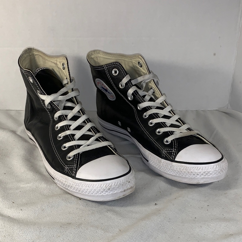 Men’s Converse All-Star Chuck Taylor Leather Black & White High-Top Sneakers